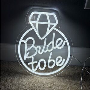 White 'Bride to Be' Neon Sign